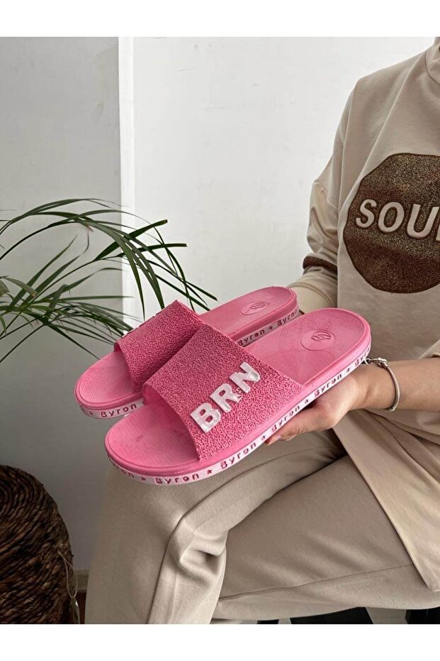 Unisex Anatomical Non-Slip Sole Bathroom Pool WC Daily Slippers Brn