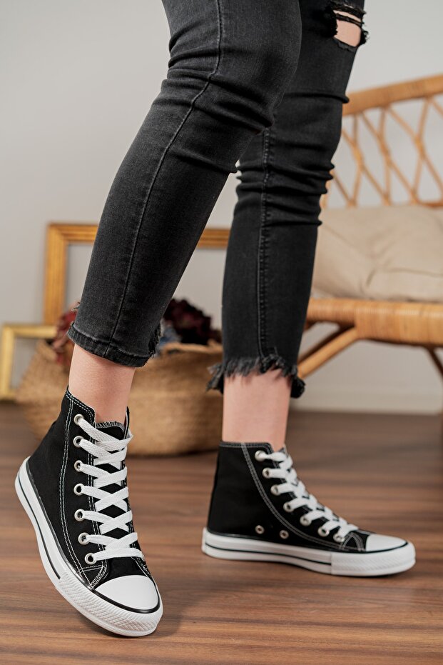 Unisex Black Long Sneakers