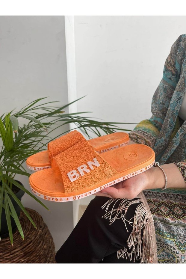Unisex Anatomical Non-Slip Sole Bathroom Pool WC Daily Slippers Brn