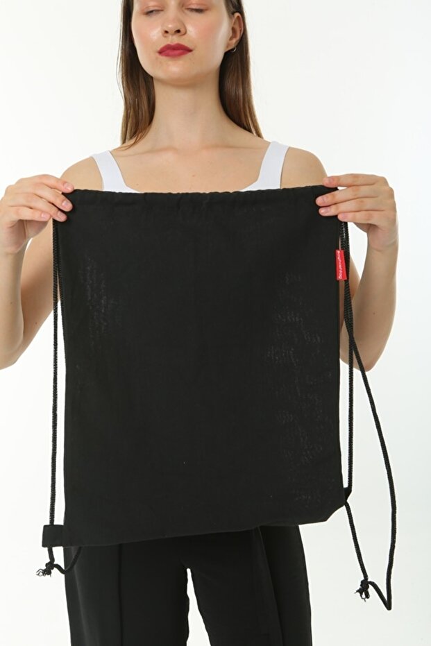 حقيبة ظهر برباط باللون الأسود - 5