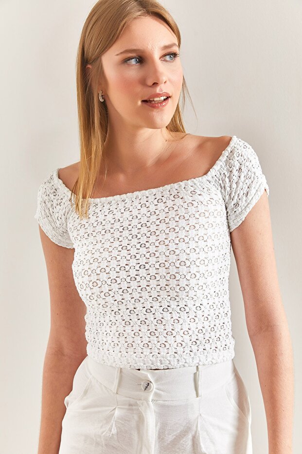 Women's White Madonna Collar Patterned Blouse 40871010