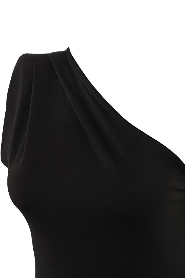 Siyah Asimetrik Yakalı Alttan Çıtçıtlı Esnek Örme Body TWOSS22BD00014 - 7
