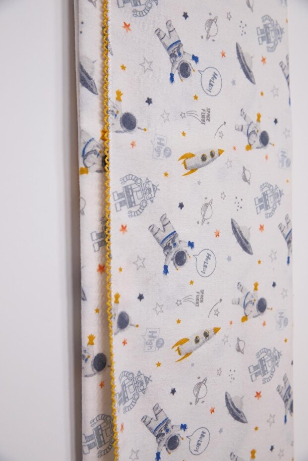 Multi-Purpose Baby Kids Flannel Diaper Cover Blanket 80*90 Astronaut