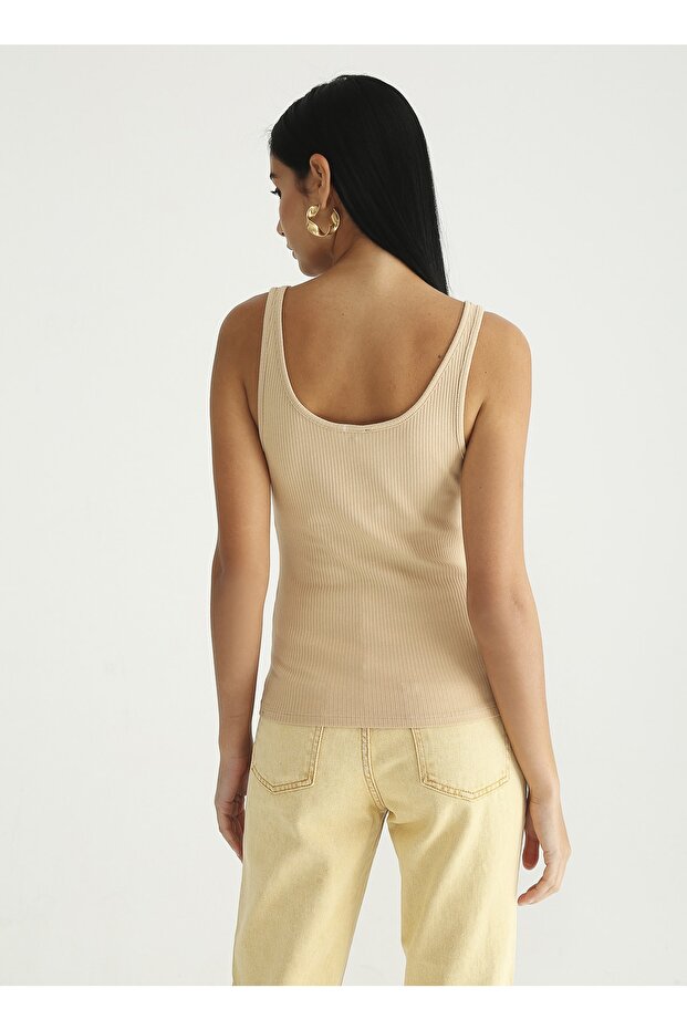 Bej Kadın Atlet - 5