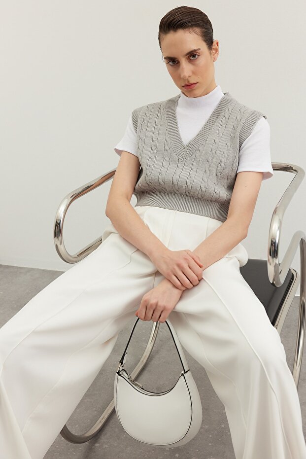 Gri Crop V Yaka Triko Süveter TWOAW22BZ0049