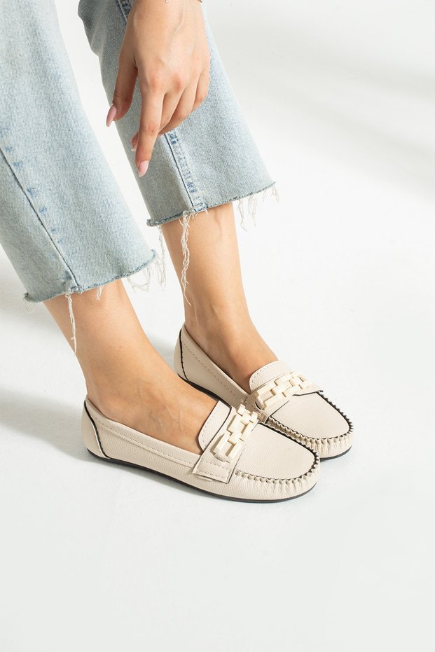 Women's Stylish Ballerinas with Pyramid Buckle Detail