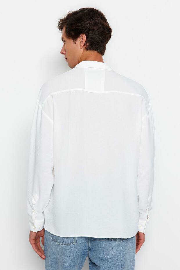 Beyaz Oversize Fit Apaş Yaka Yazlık Keten Görünümlü Gömlek TMNSS23GO00053 - 5