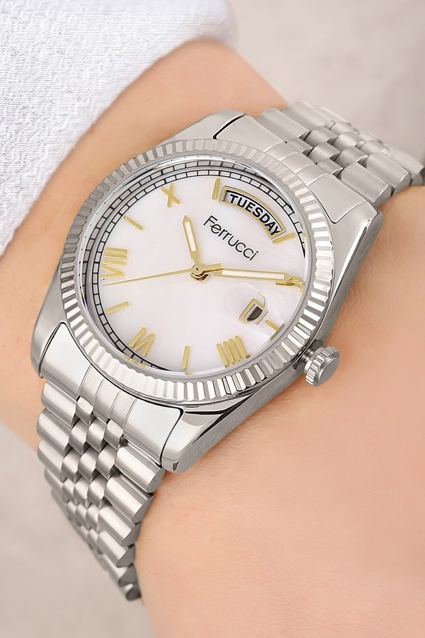 Silver Color 3 ATM Waterproof Women's Wristwatch with Steel Cord Calendar