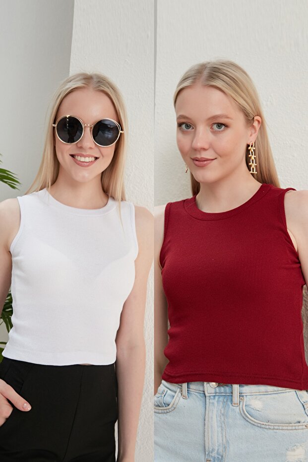 Women's Burgundy White Halter Neck 2-Piece Crop Blouse