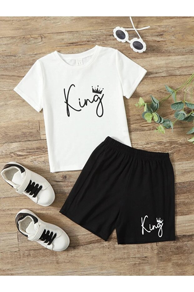 طقم تي شيرت وشورت منقوش للأولاد من King