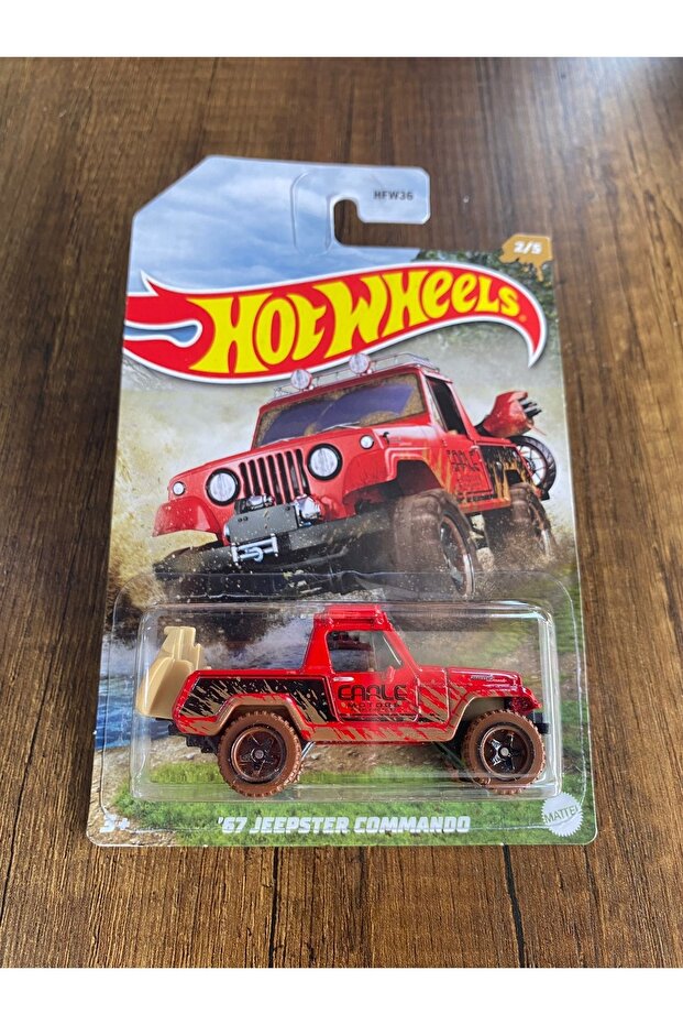 سلسلة بطاقات طويلة من Mud Runner Jeepster Commando