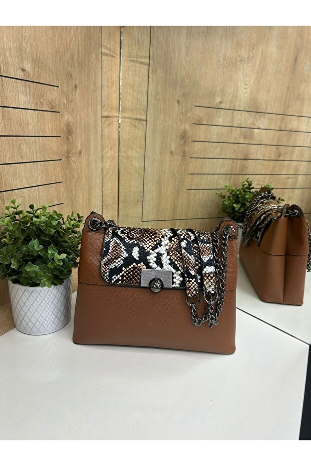 Tan Color Anaconda Patterned Cover Shoulder Strap Usable Chain Detailed Women's Bag with Plenty of Eyes