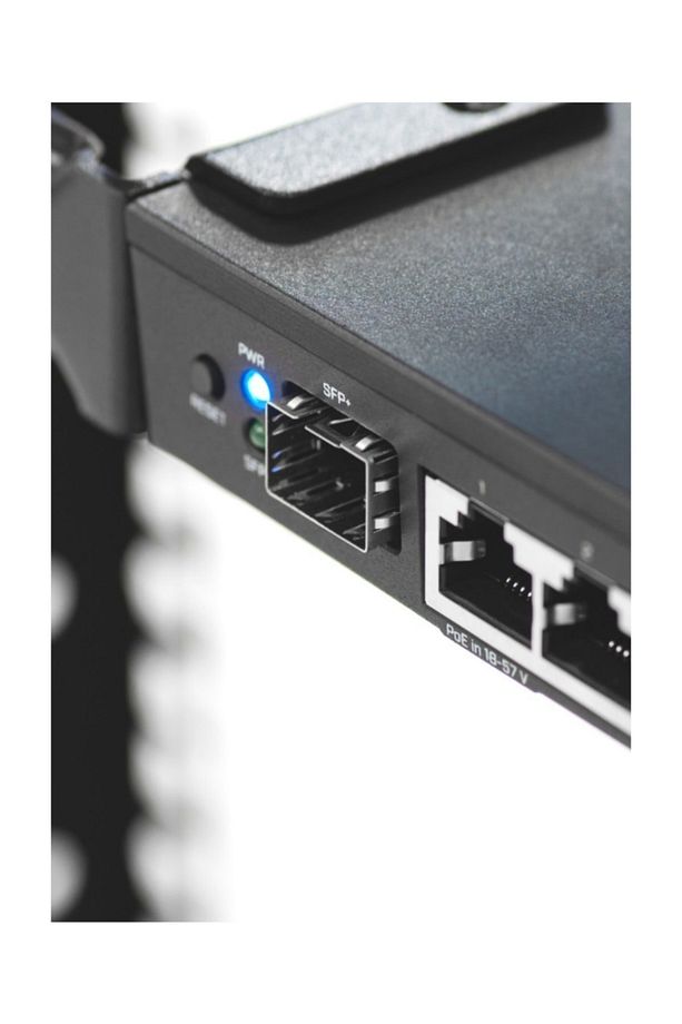 Router Board Rb4011igs Rm - 1