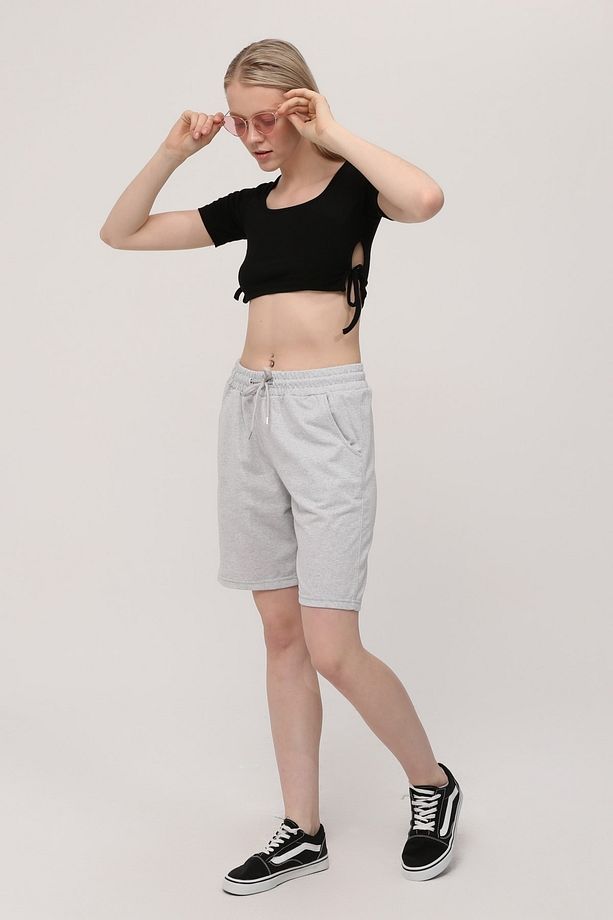 Gri Kadın Oversize Unisex Spor Bermuda Şort - 2