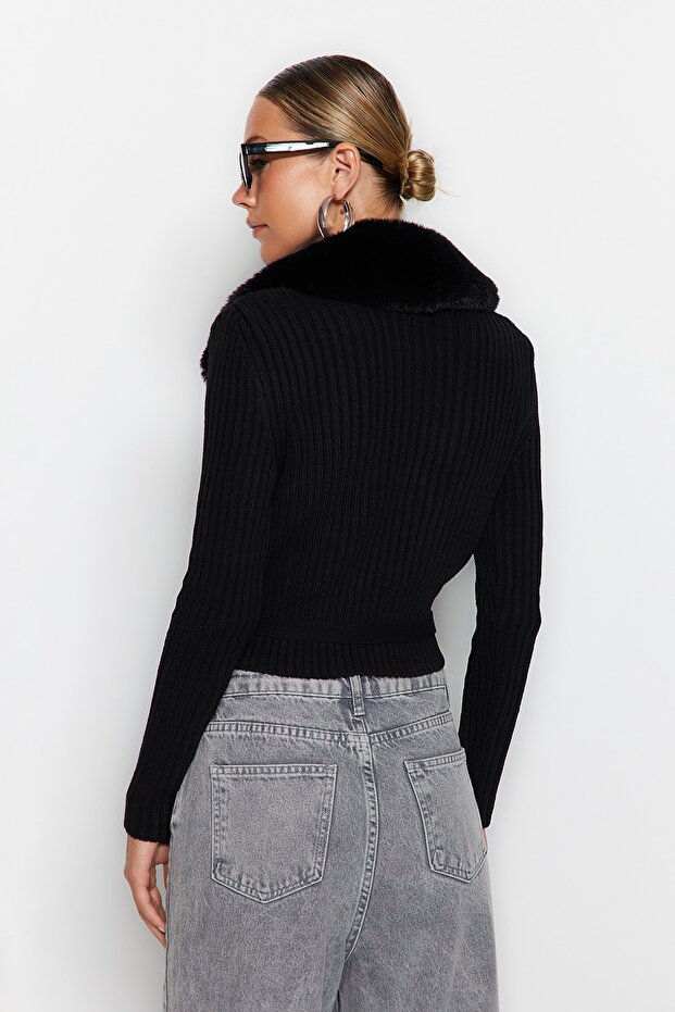 Siyah Crop Suni Kürk Detaylı Triko Kazak TWOAW24KZ00223 - 5