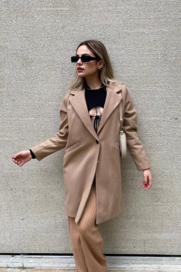 Düğmeli Kaşe Kaban - 1