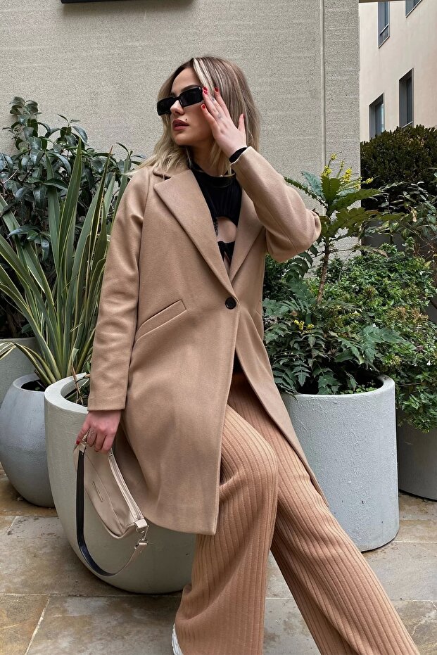 Düğmeli Kaşe Kaban - 4