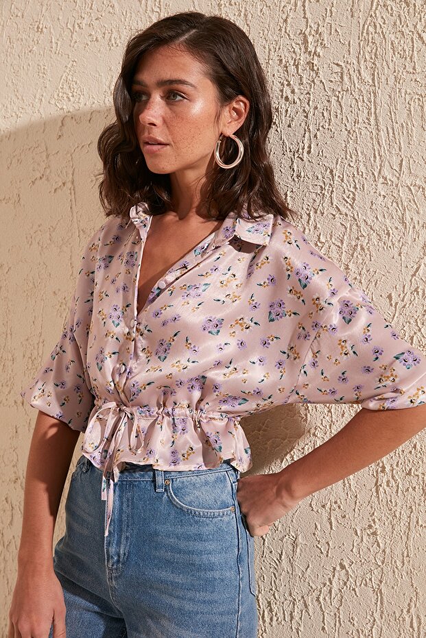 Pudra Crop Saten Düğmeli Çiçek Desenli Dokuma Bluz TWOSS20BZ0517 - 3