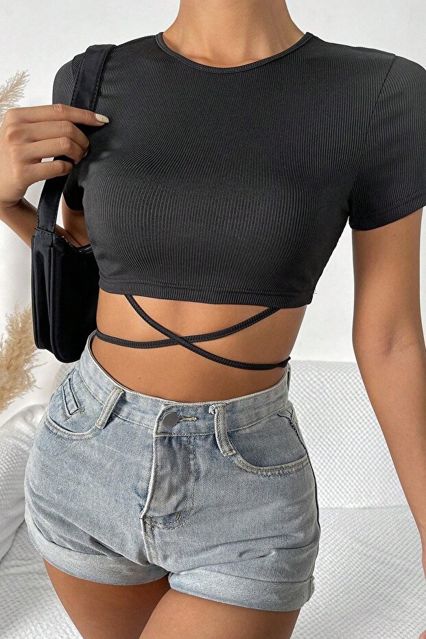 Kadın Siyah Yarım Kol Çapraz Bağlamalı Crop Top Bluz - 6