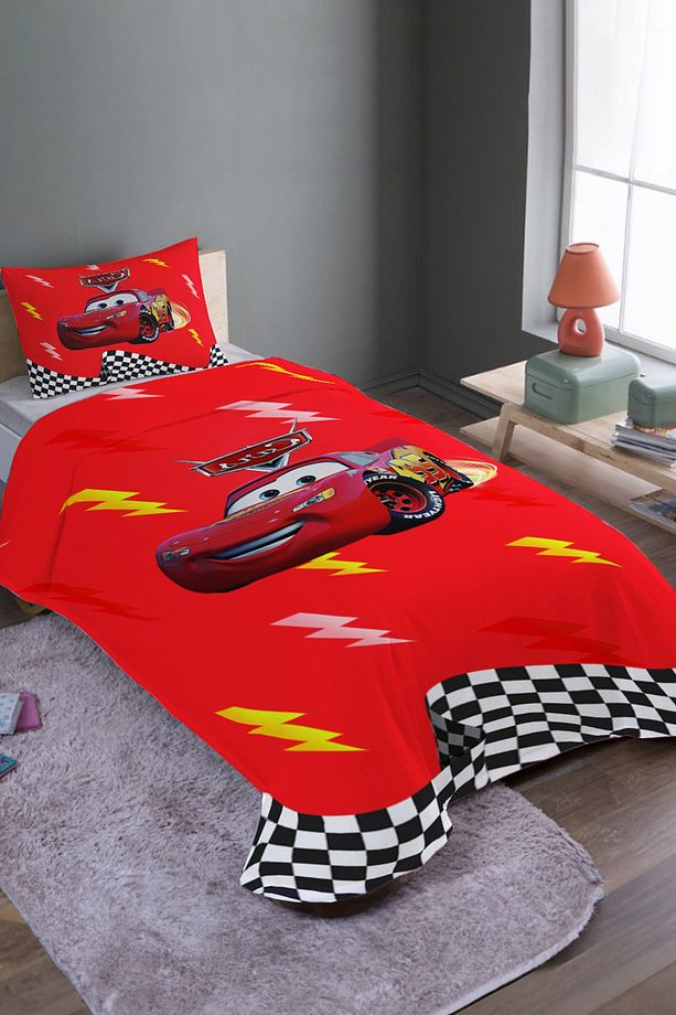 Yarışçı Kırmızı Mcqueen Desenli Tek Kişilik Pike Takımı Ve Yatak Örtüsü - 1