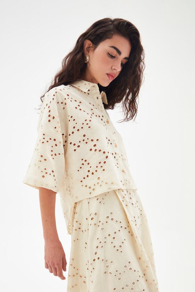 Dirsek Kol Nakışlı Keten Gömlek - 5