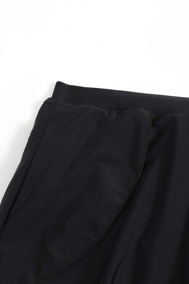 Kadın Siyah Yırtmaçlı Etek Görünümlü Şık Deniz Şortu - 3