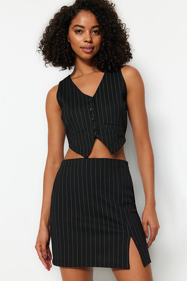 Siyah Regular Düğme Detaylı Çizgili Crop Yelek TWOSS23YE00037 - 4