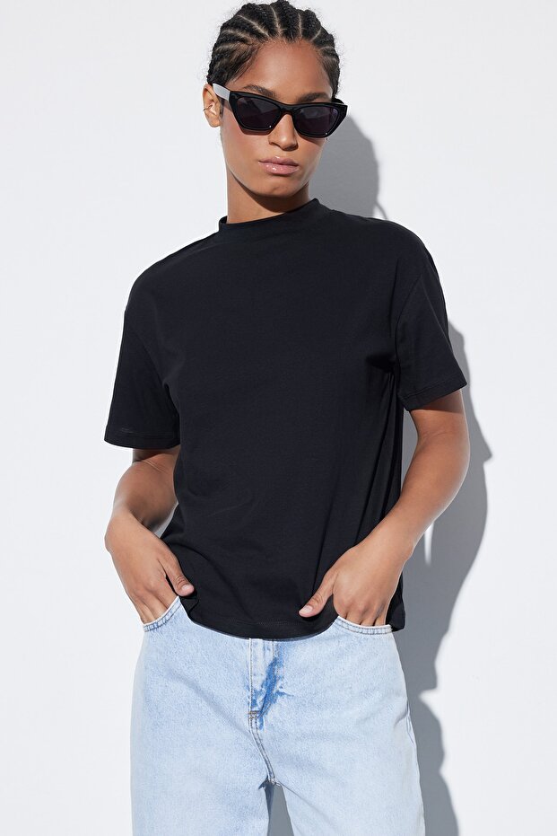 Siyah %100 Pamuk Basic Regular/Normal Kalıp Dik Yaka Örme T-Shirt TWOAW20TS0096 - 7