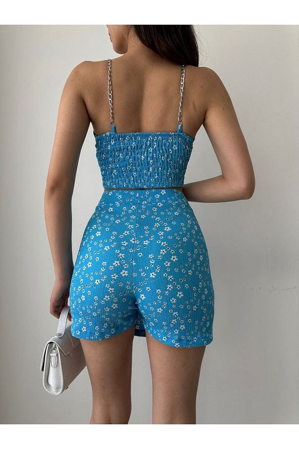 KADIN ÇİÇEK DESENLİ YIRTMAÇ DETAYLI ŞORT ETEK VE GLOPLU CROP BLUZ 2'Lİ TAKIM RD1032 - 3