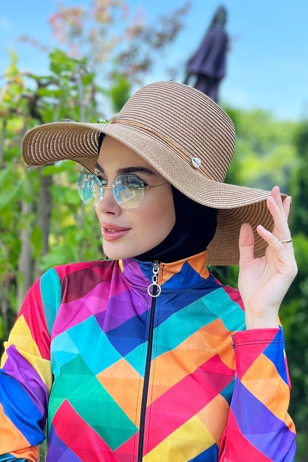 قبعة من القش على شكل صدفة الجمل RŞ-70