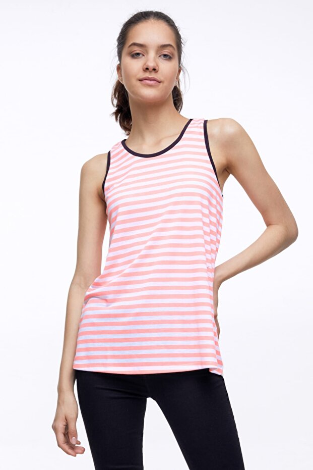Women's Athlete012198204063880000