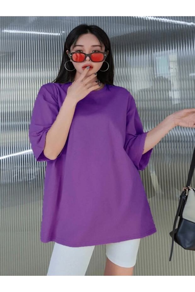 تي شيرت أساسي كبير الحجم بأكمام قصيرة ورقبة دائرية - 1