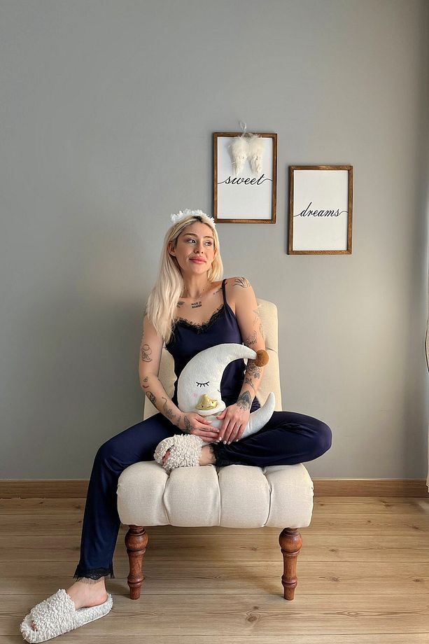 Kadın Lacivert Dantelli Ip Askılı Örme Pijama Takımı - 5