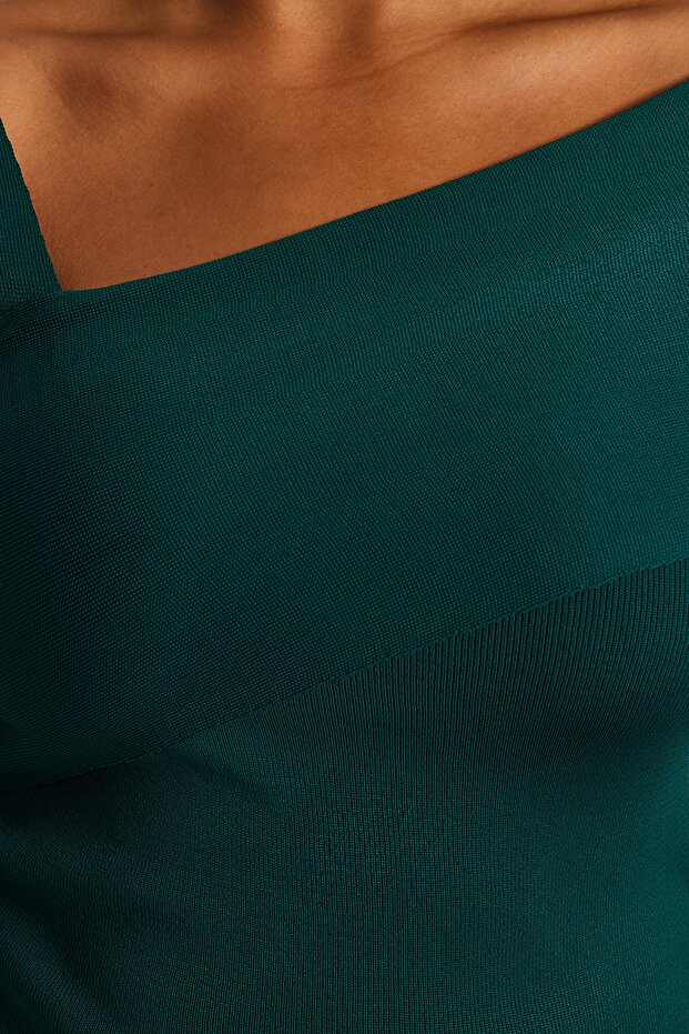Pulover subțire verde smarald cu guler asimetric - TBBAW24AN00018 - 4