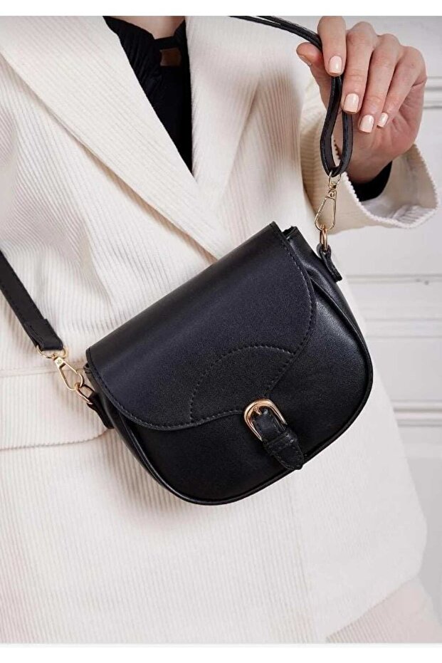 Single Compartment Adjustable Strap Bag - 5
