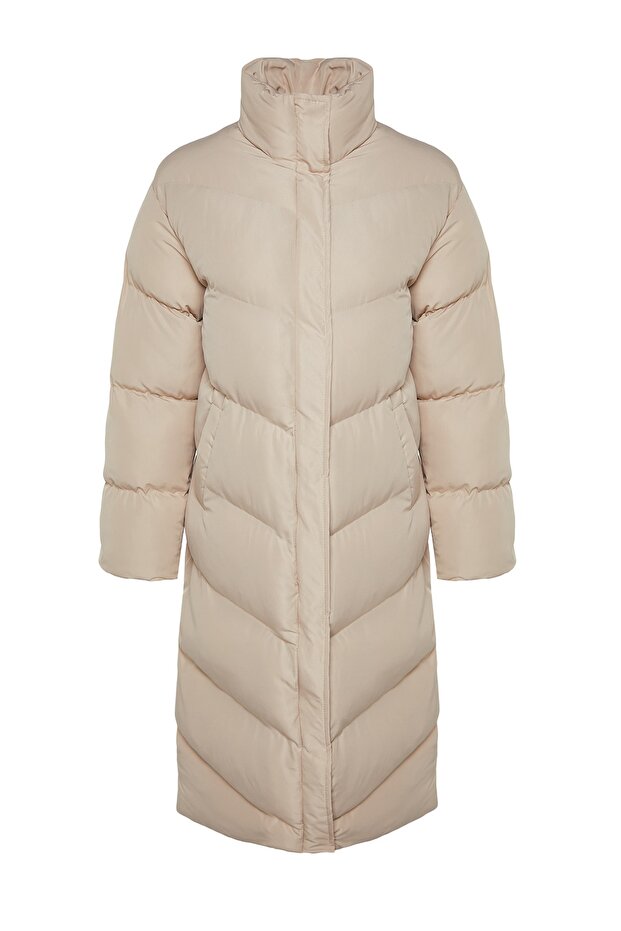 Wodoodporna, długa beżowa kurtka puchowa - detale zamka bocznego TWOAW24MO00049 - 6