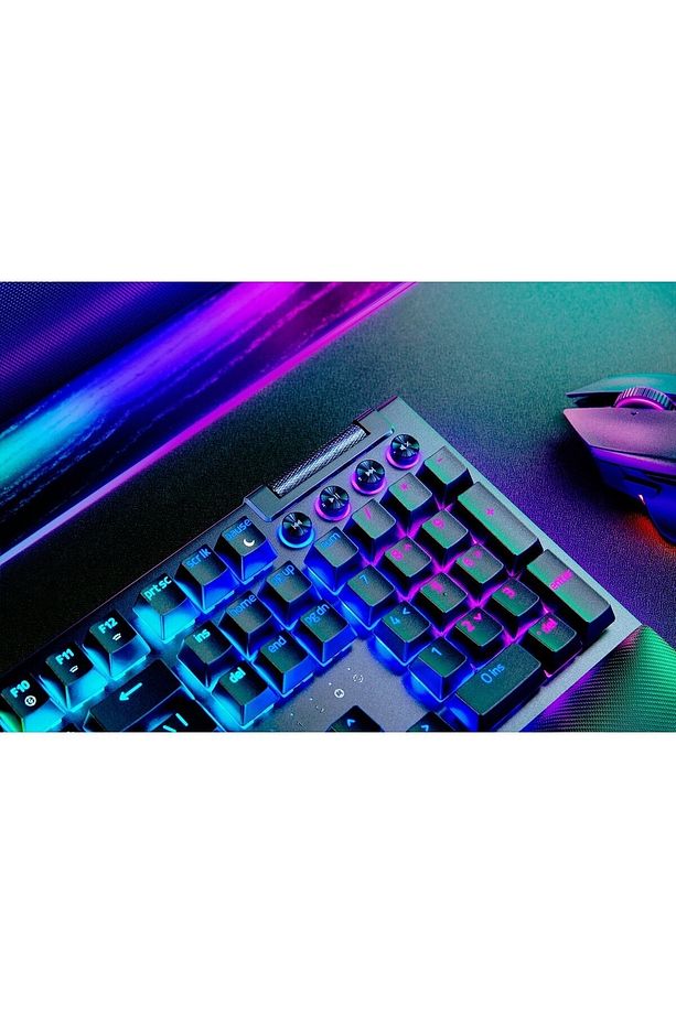 Blackwidow V4 Pro RZ03-04681800-R3M1 Mechanical Gaming Klavye - 5
