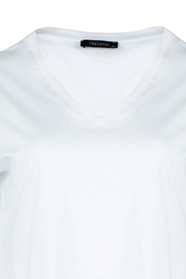 Beyaz V Yaka Basic %100 Pamuk Örme T-Shirt TBBSS22BF0028 - 7