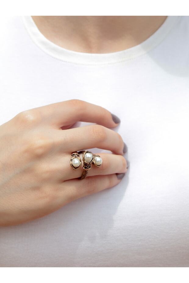 Natural Stone 3-Piece Mother of Pearl Natural Stone Embroidered Adjustable Women's Ring