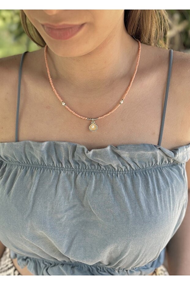 Seashell sand bead women's necklace