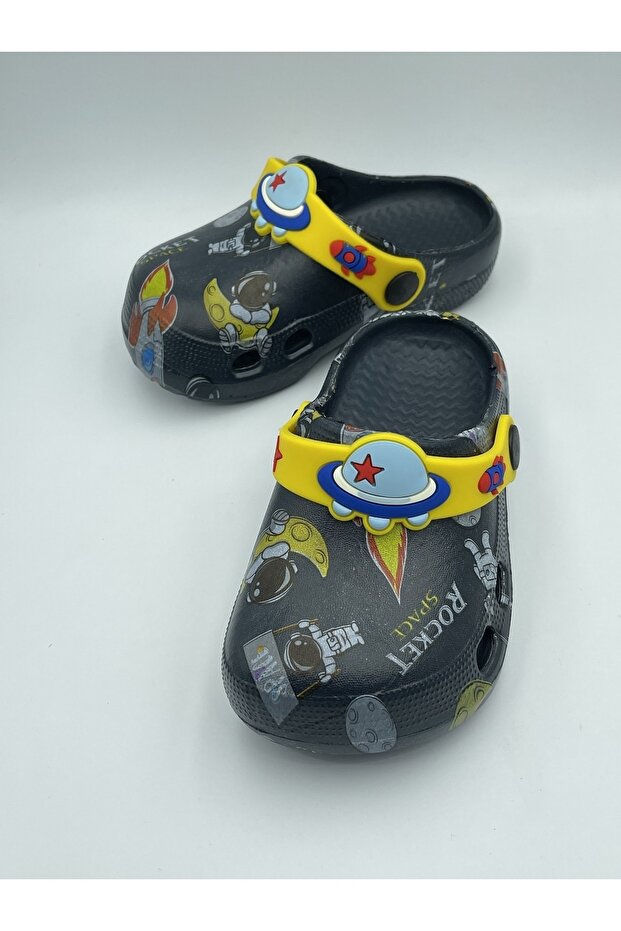 BOY CROSS SLIPPERS - 6