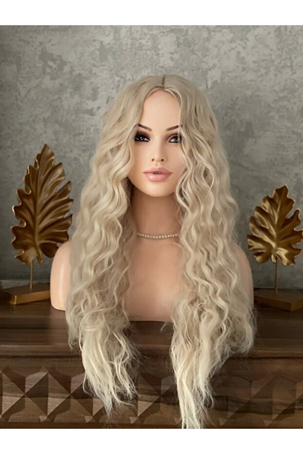 Soğuk Sarı Perçemsiz Dalgalı Peruk - 1