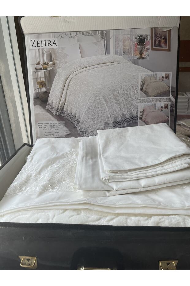 Fransız Dantelli Battaniye Seti - 3