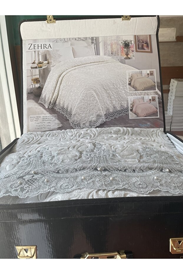 Fransız Dantelli Battaniye Seti - 2