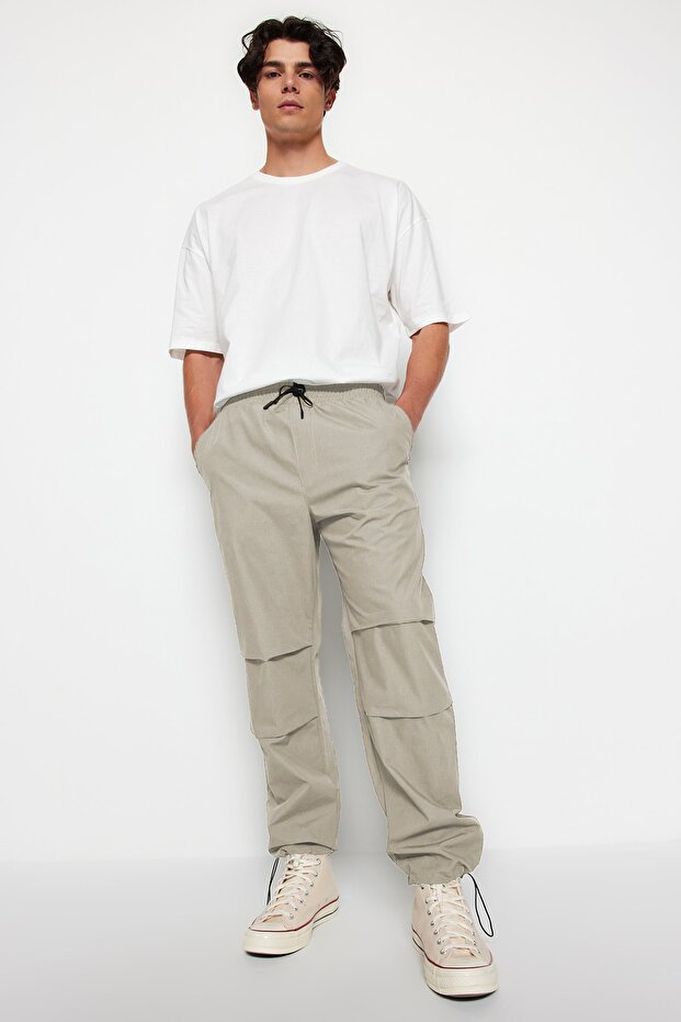 Açık Haki Lastikli Beli Bağlamalı Jogger Fit Baggy Paraşüt Pantolon TMNSS23PL00045 - 4
