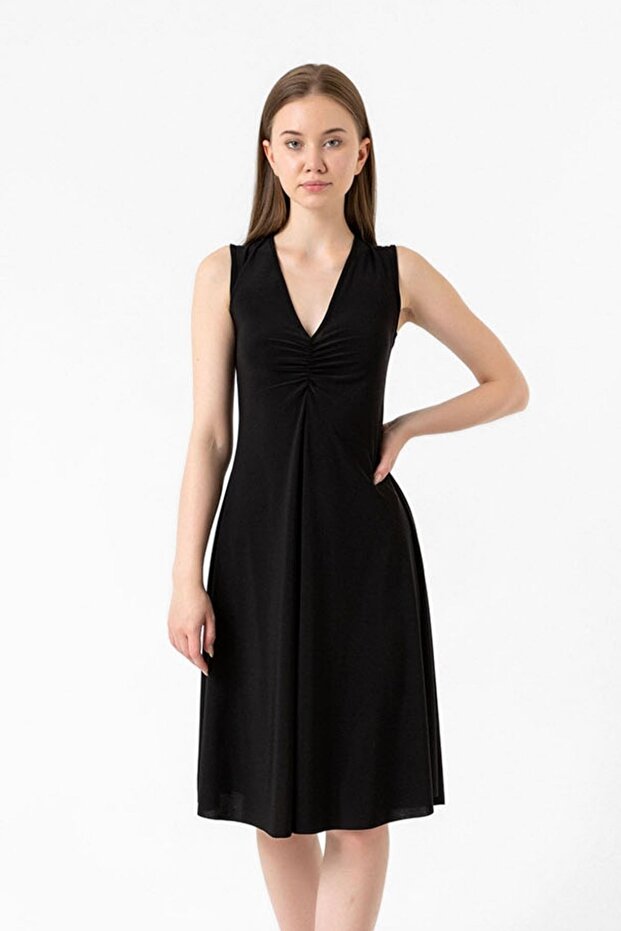 Siyah V Yaka Elbise - 5