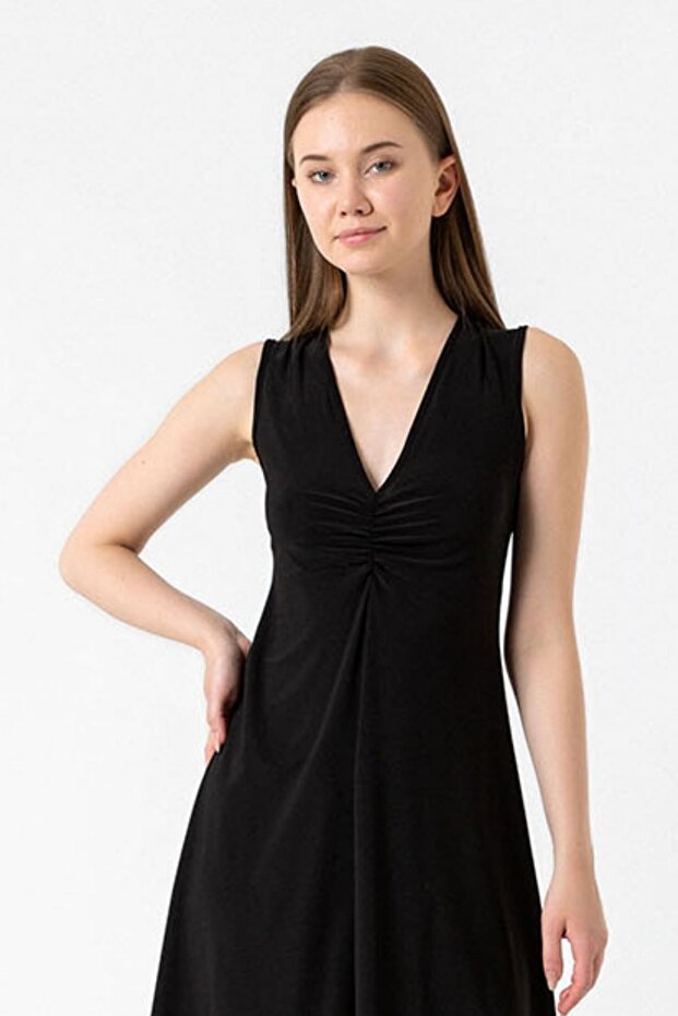 Siyah V Yaka Elbise - 6