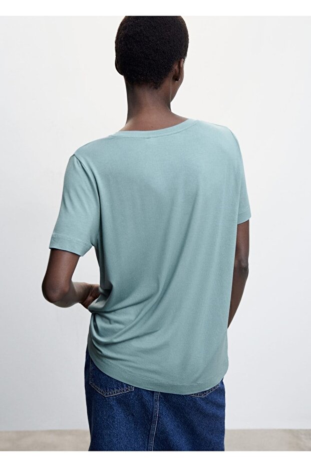 V Yaka Dökümlü Tişört - 4