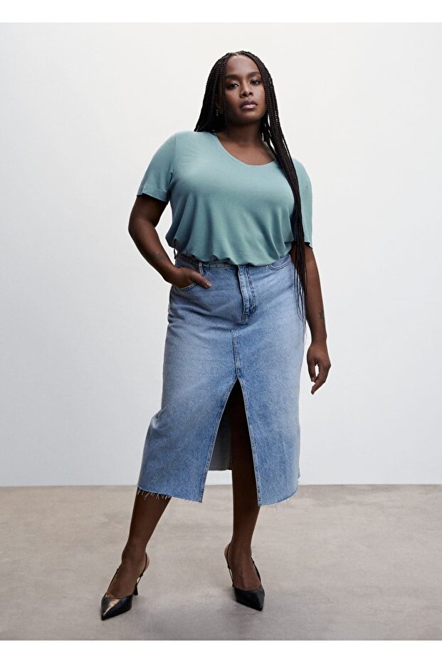 V Yaka Dökümlü Tişört - 7