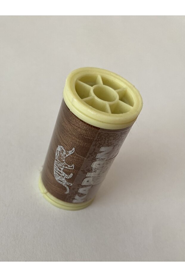 خيوط الخياطة البوليستر. أعزب. البديل:15 - 3